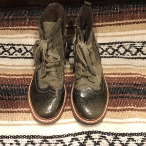 Lace up oxford boots